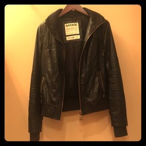 Garage Perfect Bomber